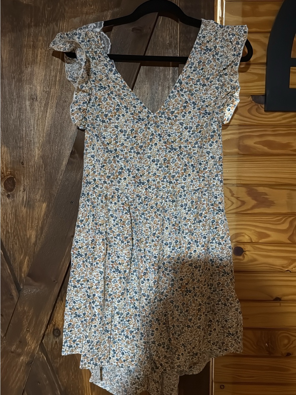 Floral V-Neck Ruffle Sleeve Dress in Cream and Blue
